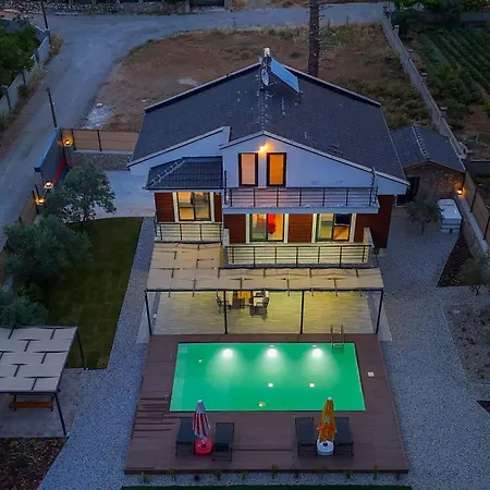 Ronia Villa